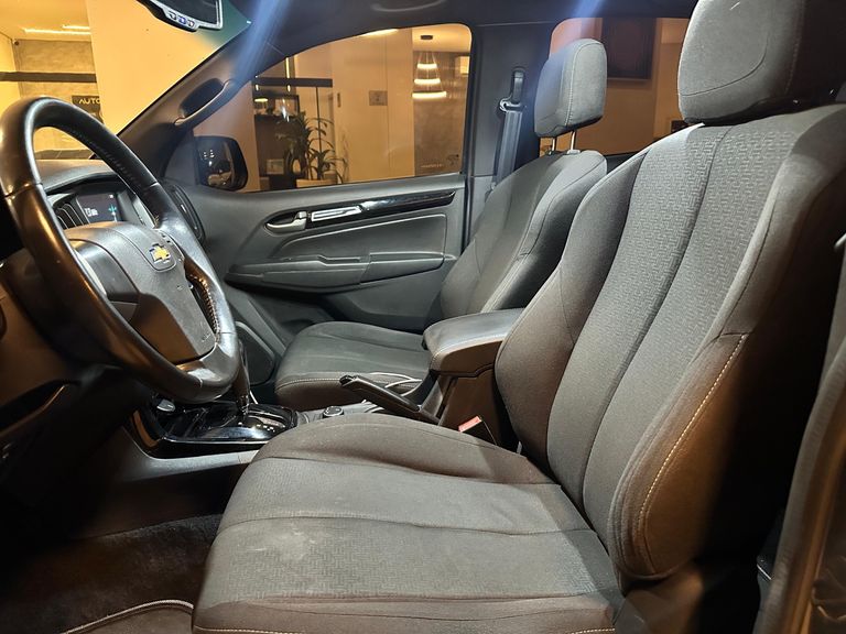 Chevrolet S10 Pick-Up Midnight 2.8 4x4 CD Dies Aut