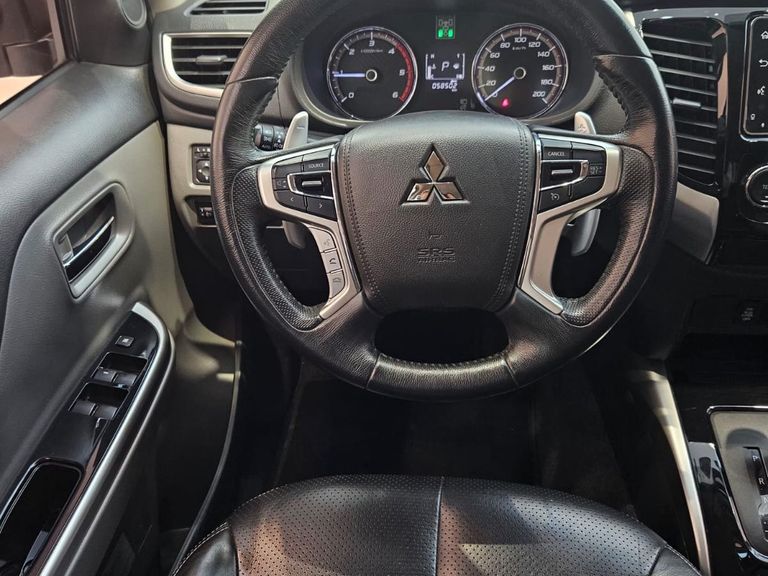 Mitsubishi L200 Triton Sport HPE-S 2.4 CD Dies. Aut