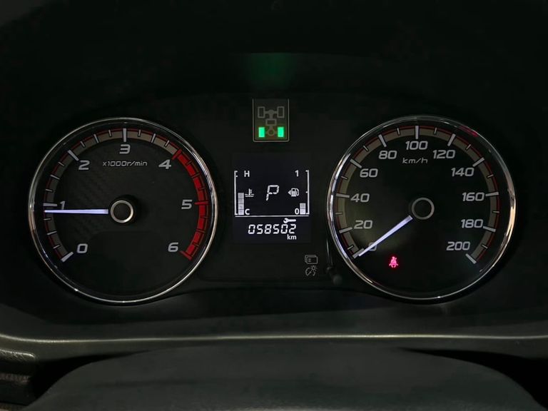 Mitsubishi L200 Triton Sport HPE-S 2.4 CD Dies. Aut