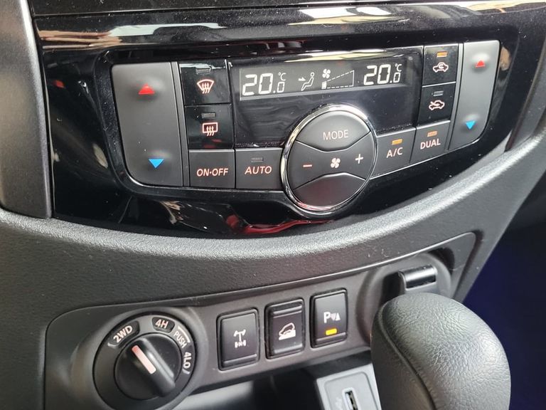 Nissan Frontier PRO4X CD 4x4 2.3 Bi-TB Die. Aut