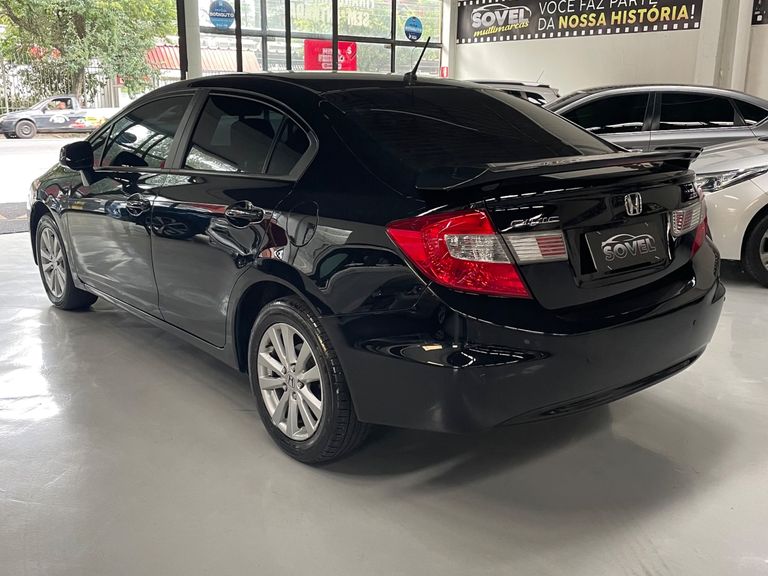 Honda Civic Sedan LXS 1.8/1.8 Flex 16V Aut. 4p