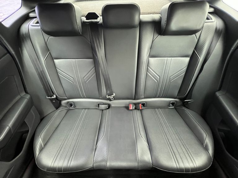 VolksWagen Nivus Highline 1.0 200 TSI Flex Aut.
