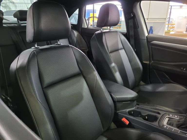VolksWagen JETTA R-Line 250 TSI 1.4 Flex 16V Aut.