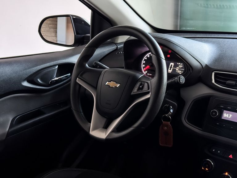 Chevrolet ONIX HATCH LT 1.0 8V FlexPower 5p Mec.