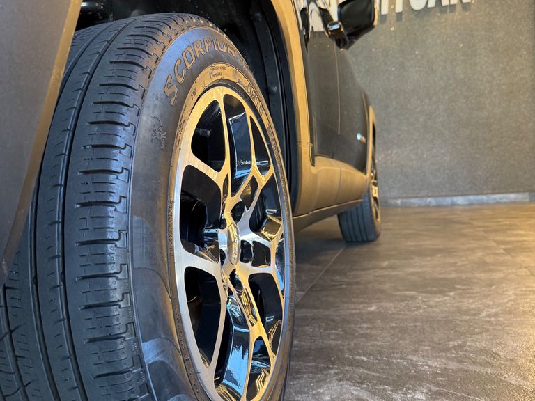 Jeep Renegade Longitude 1.8 4x2 Flex 16V Aut.