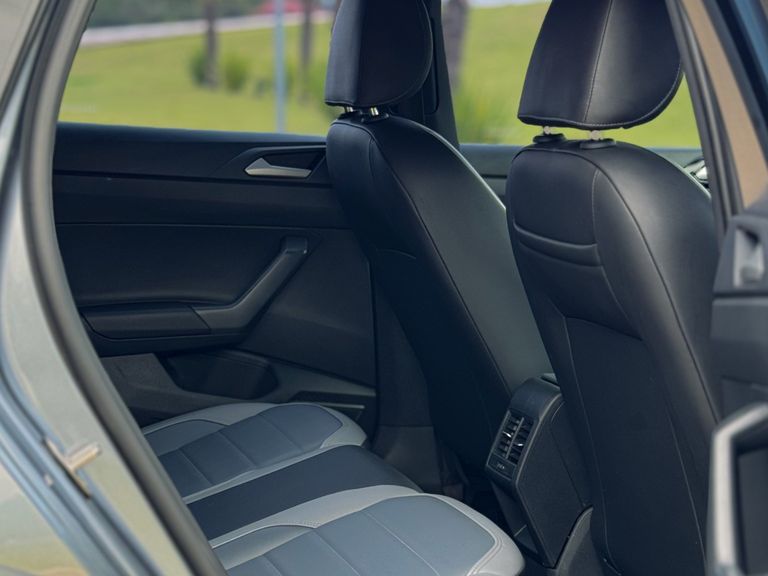 VolksWagen Nivus Highline 1.0 200 TSI Flex Aut.