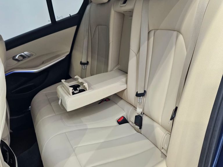 BMW 320I ACTIVE FLEX