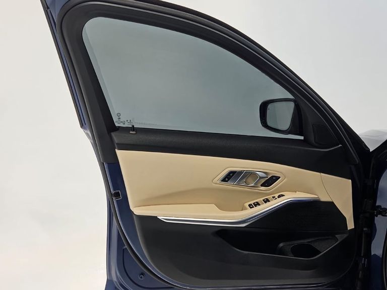 BMW 320I ACTIVE FLEX