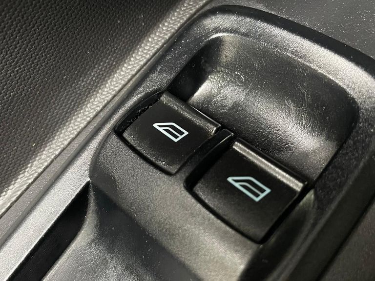 Ford Ka 1.5 SE/SE PLUS 16V Flex 5p