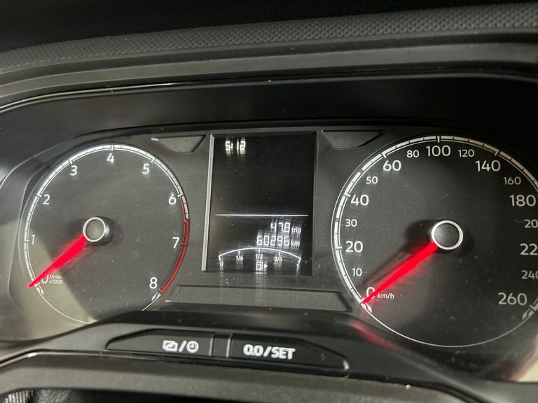 VolksWagen Polo Track 1.0 Flex 12V 5p