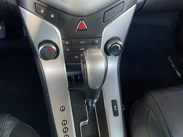 Chevrolet CRUZE LT 1.8 16V FlexPower 4p Aut.