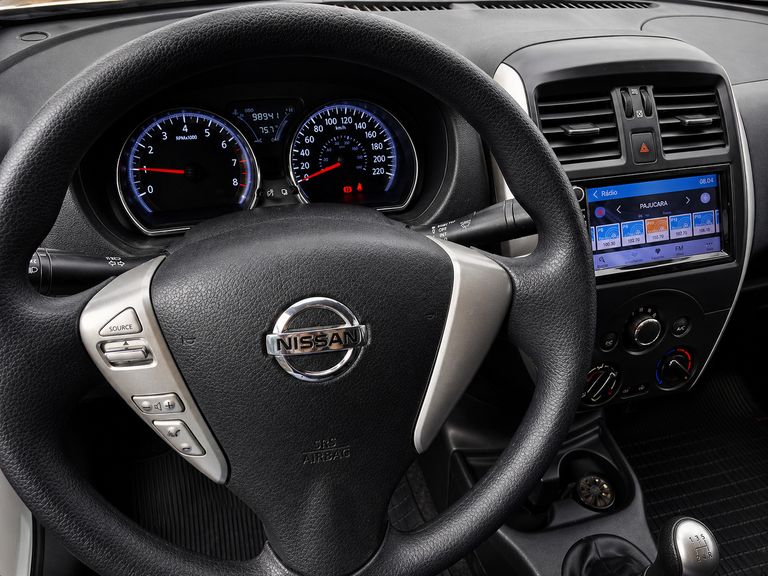 Nissan VERSA SL 1.6 16V FlexStart 4p Mec.