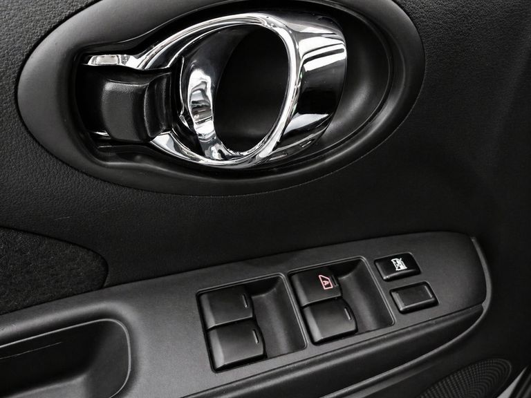 Nissan VERSA SL 1.6 16V FlexStart 4p Mec.