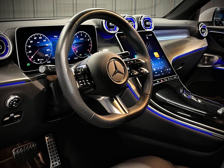 Mercedes GLC-300 AMG L. Cou. 4M 2.0 TB Aut. (Híb)