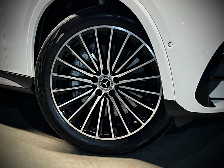 Mercedes GLC-300 AMG L. Cou. 4M 2.0 TB Aut. (Híb)