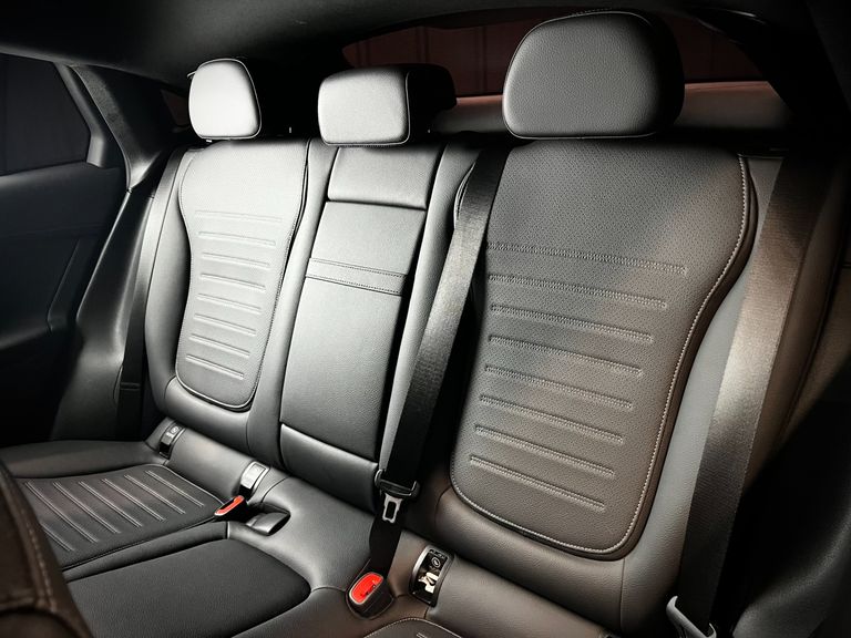 Mercedes GLC-300 AMG L. Cou. 4M 2.0 TB Aut. (Híb)