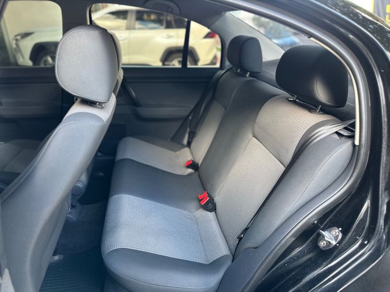 VolksWagen Polo Sedan 1.6 Mi Total Flex 8V 4p