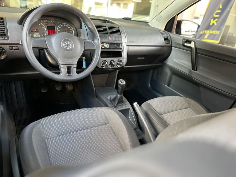 VolksWagen Polo Sedan 1.6 Mi Total Flex 8V 4p