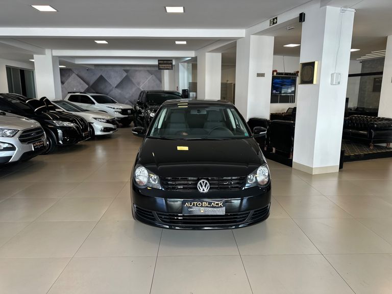 VolksWagen Polo Sedan 1.6 Mi Total Flex 8V 4p