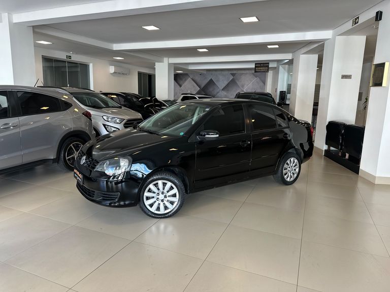 VolksWagen Polo Sedan 1.6 Mi Total Flex 8V 4p