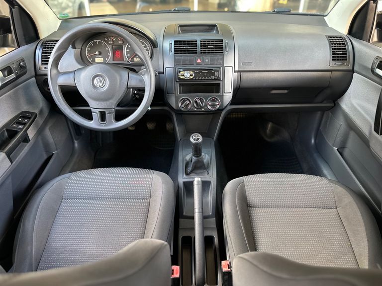 VolksWagen Polo Sedan 1.6 Mi Total Flex 8V 4p