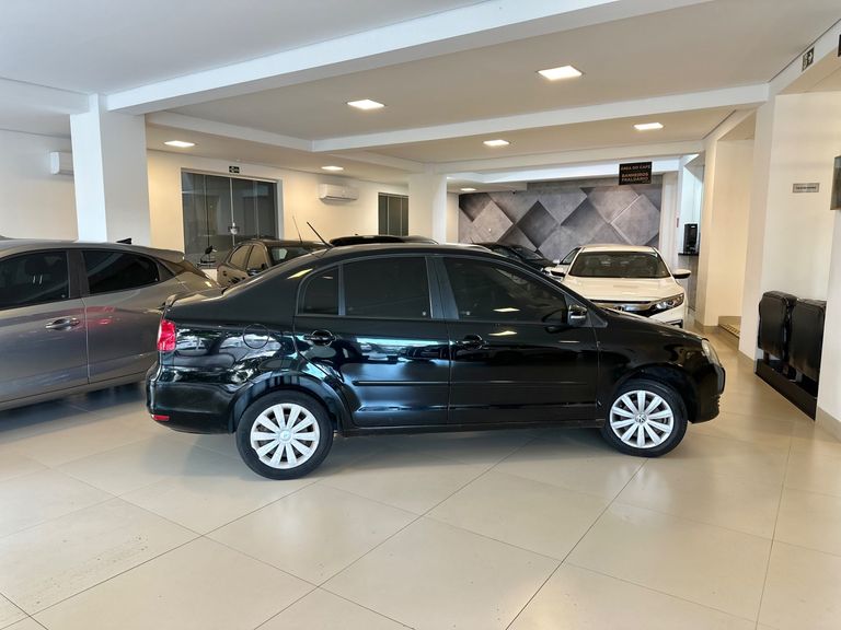 VolksWagen Polo Sedan 1.6 Mi Total Flex 8V 4p