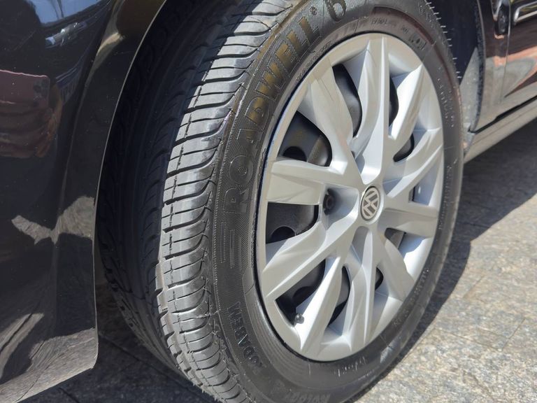 VolksWagen Fox 1.0 Mi Total Flex 8V 5p