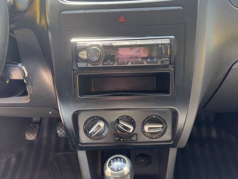 VolksWagen Fox 1.0 Mi Total Flex 8V 5p