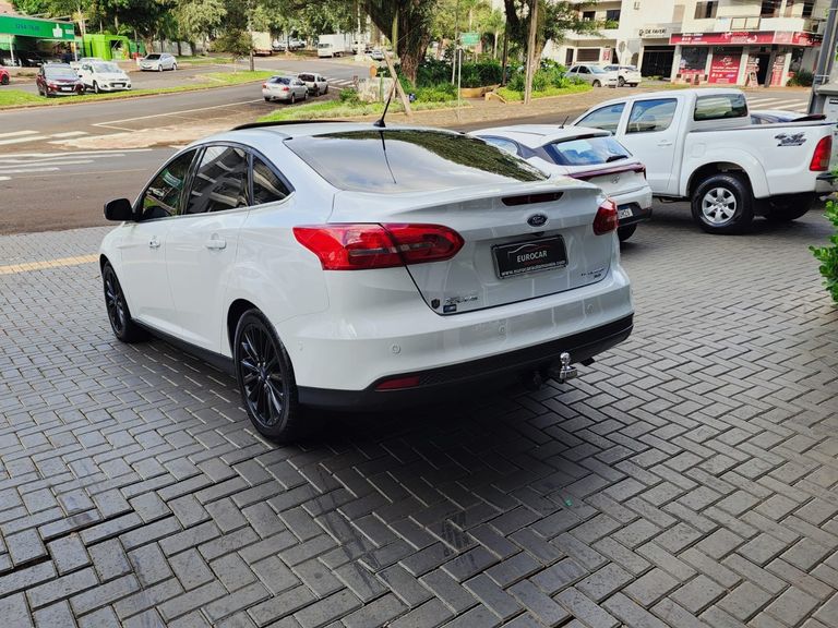 Ford Focus Fastback TIT./T.PLUS 2.0 Flex Aut.