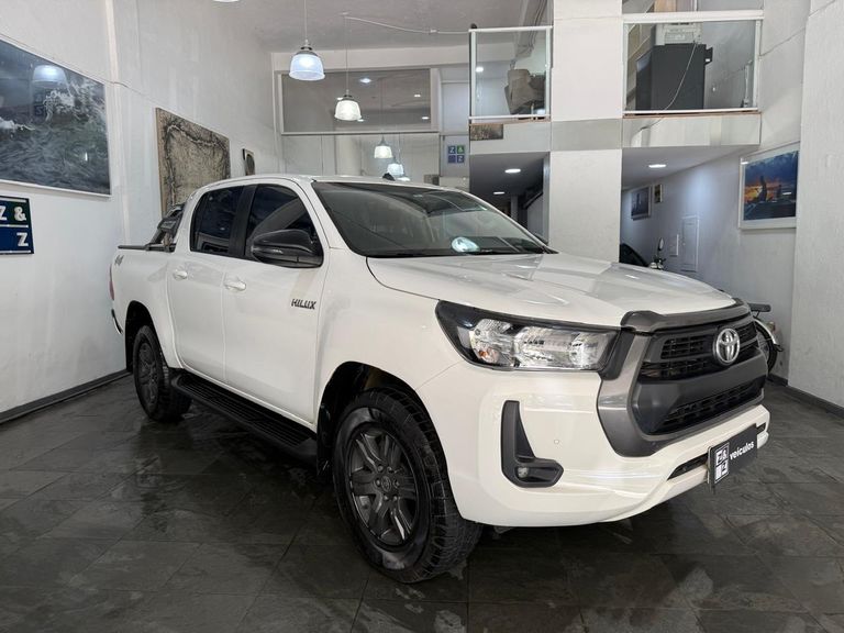 Toyota Hilux CD SR 4x4 2.8 TDI Diesel Aut.