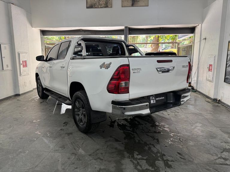 Toyota Hilux CD SR 4x4 2.8 TDI Diesel Aut.