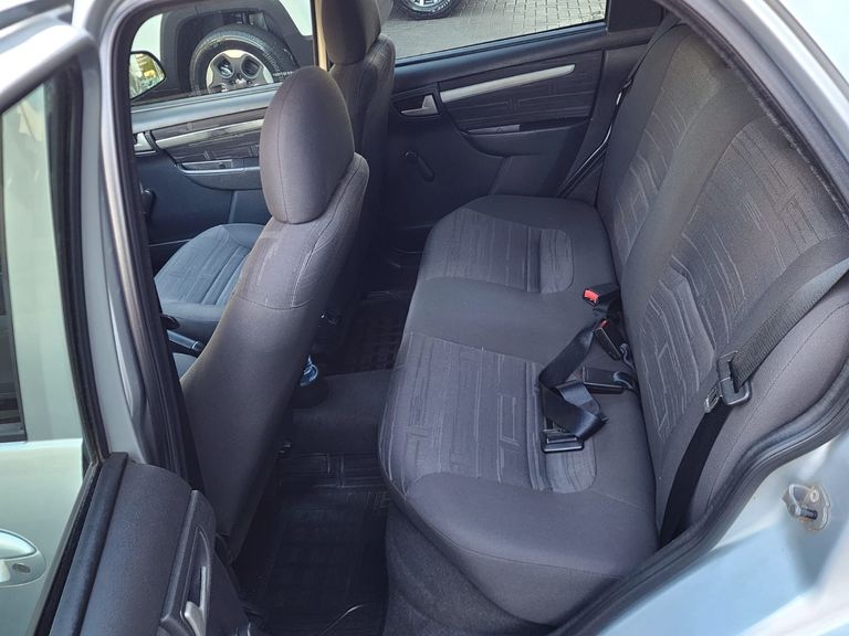 Chevrolet PRISMA  Sed. Maxx/ LT 1.4 8V ECONOF. 4p