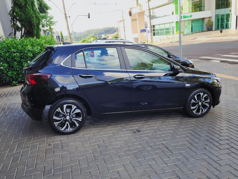 Chevrolet ONIX HATCH PREM. 1.0 12V TB Flex 5p Aut.