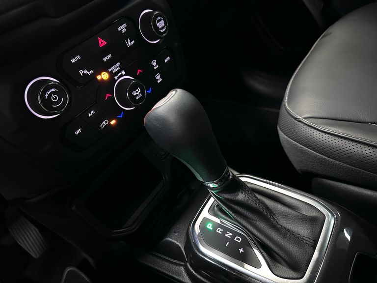 Jeep Renegade Long. T270 1.3 TB 4x2 Flex Aut.