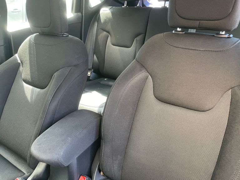 Jeep Renegade 1.8 4x2 Flex 16V Aut.