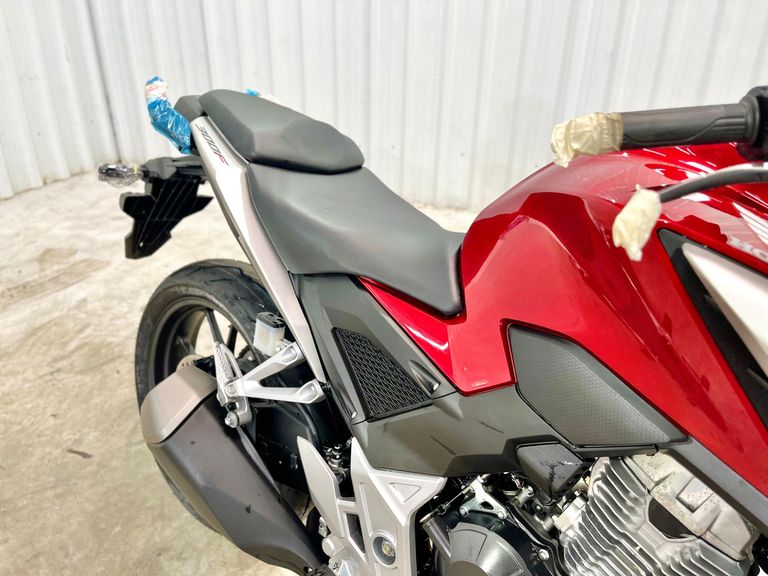 HONDA CB 300F Twister Flex