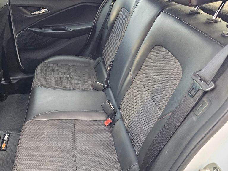 Chevrolet ONIX HATCH PREM. 1.0 12V TB Flex 5p Aut.