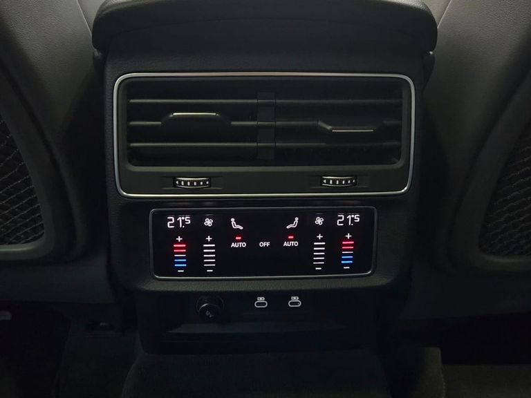 Audi Q8 Perfo. 3.0 TFSI Quattro S-tron/(Híb.)