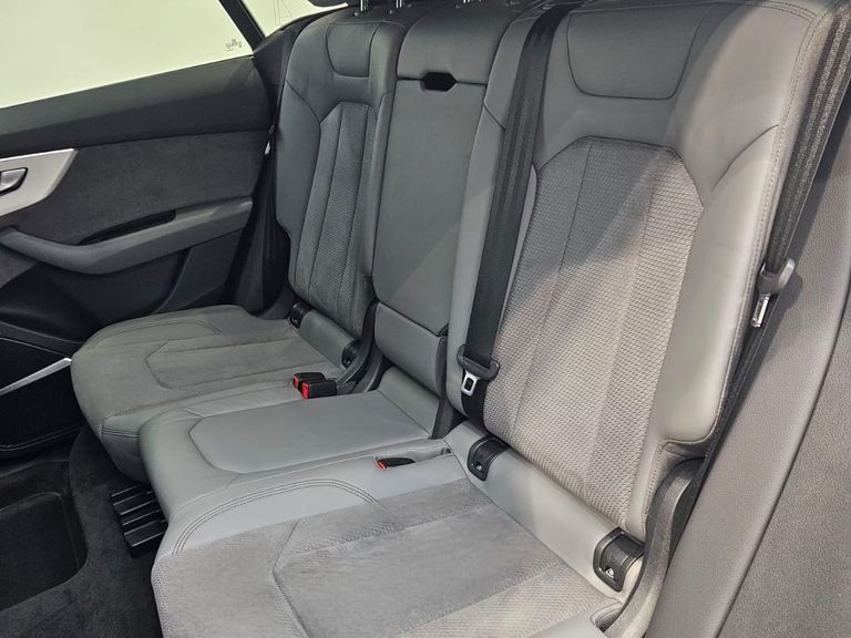 Audi Q8 Perfo. 3.0 TFSI Quattro S-tron/(Híb.)