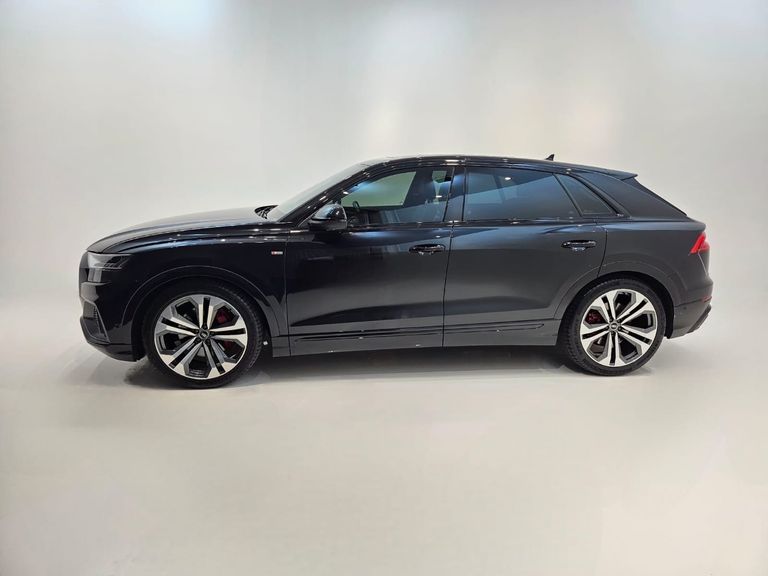 Audi Q8 Perfo. 3.0 TFSI Quattro S-tron/(Híb.)