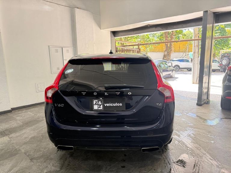 Volvo V60 T-4 MOMENTUM 2.0 190cv 5p