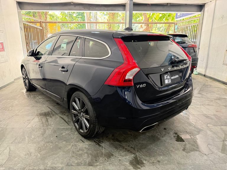 Volvo V60 T-4 MOMENTUM 2.0 190cv 5p