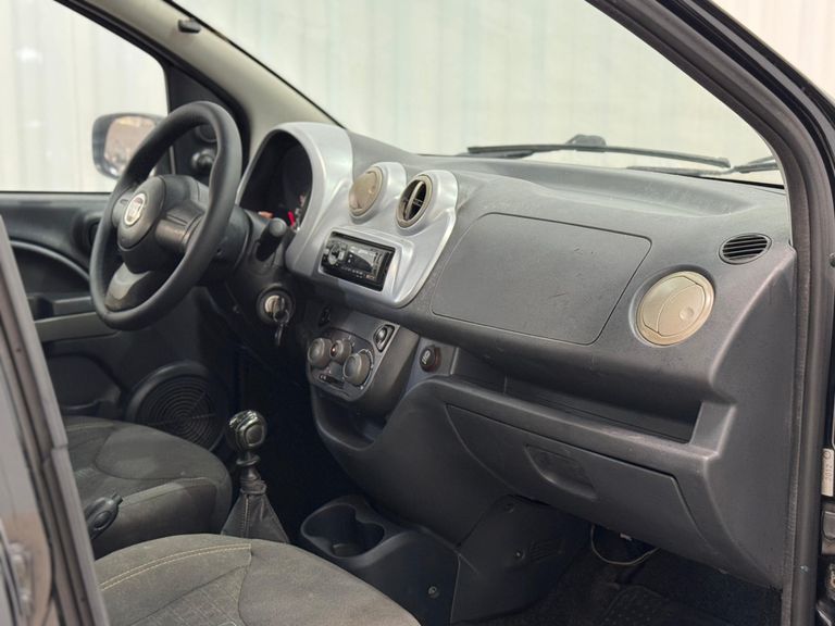 Fiat UNO ECONOMY Celeb. 1.4 EVO F. Flex 8V 4p