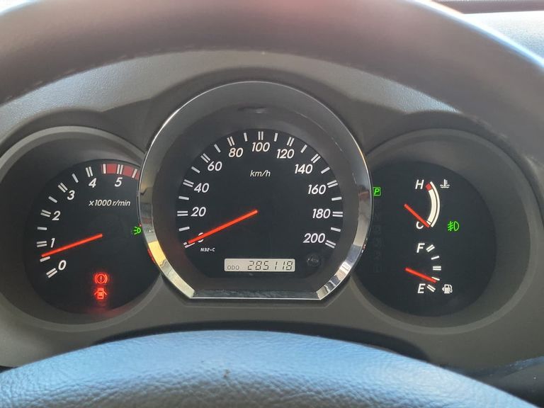 Toyota Hilux SW4 SRV D4-D 4x4 3.0 TDI Dies. Aut