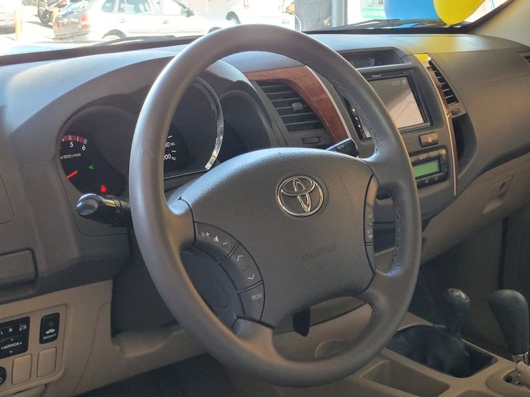 Toyota Hilux SW4 SRV D4-D 4x4 3.0 TDI Dies. Aut