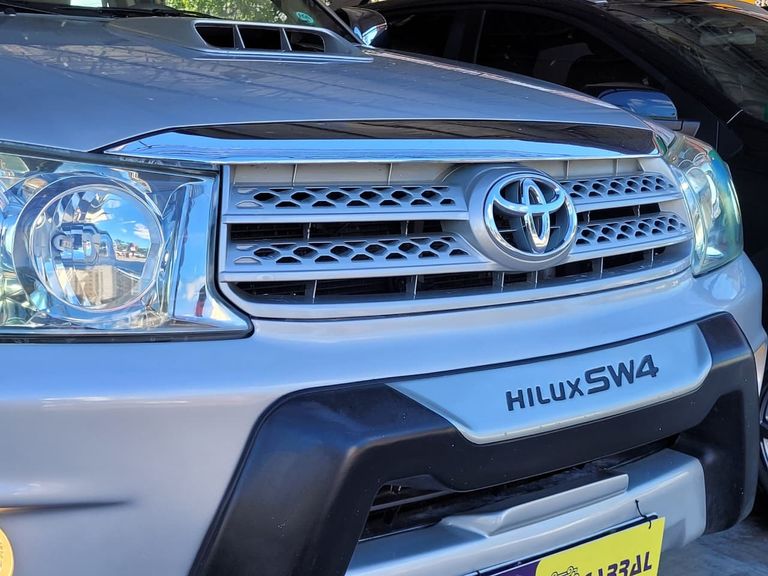 Toyota Hilux SW4 SRV D4-D 4x4 3.0 TDI Dies. Aut