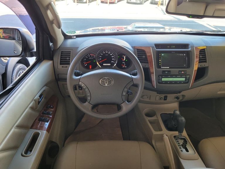 Toyota Hilux SW4 SRV D4-D 4x4 3.0 TDI Dies. Aut