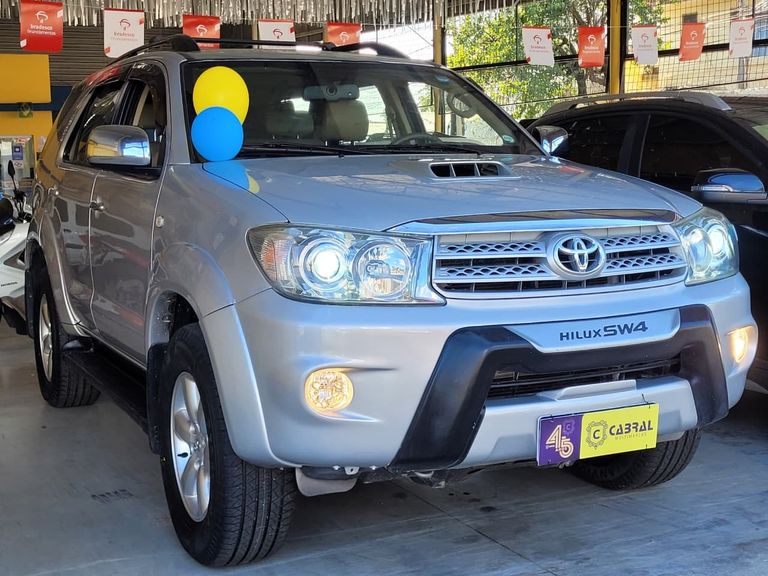 Toyota Hilux SW4 SRV D4-D 4x4 3.0 TDI Dies. Aut