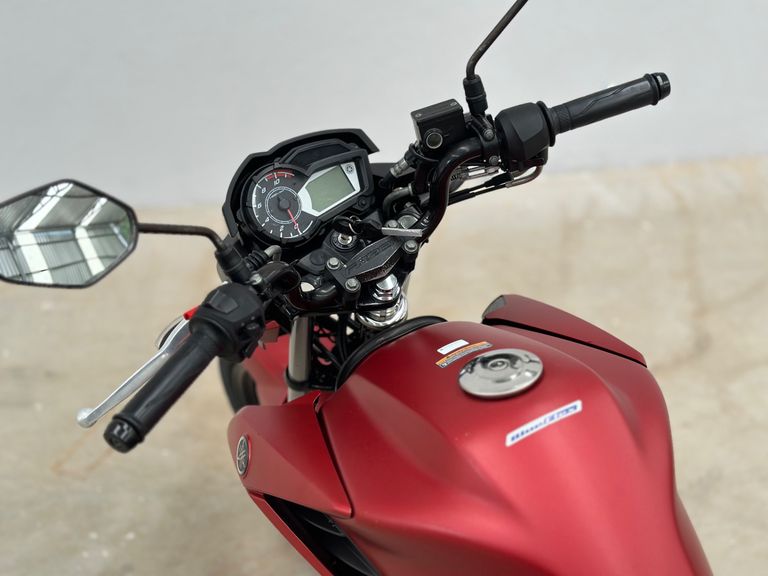 YAMAHA Ys150 fazer sed
