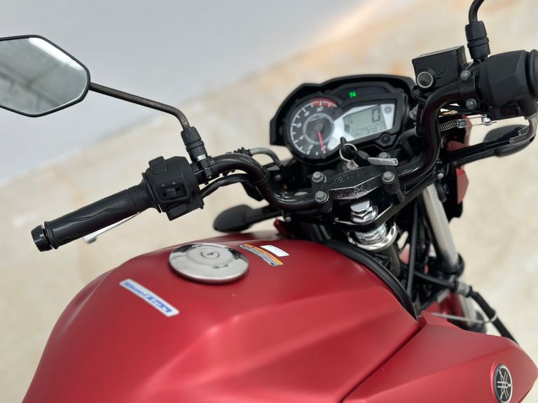 YAMAHA Ys150 fazer sed